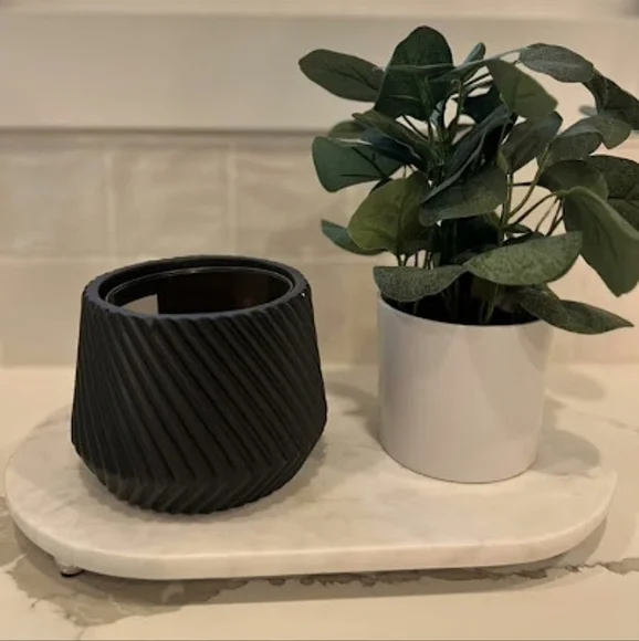 Brand New 2 Pack Matte Black Stylish Planters - Picture 1 of 9